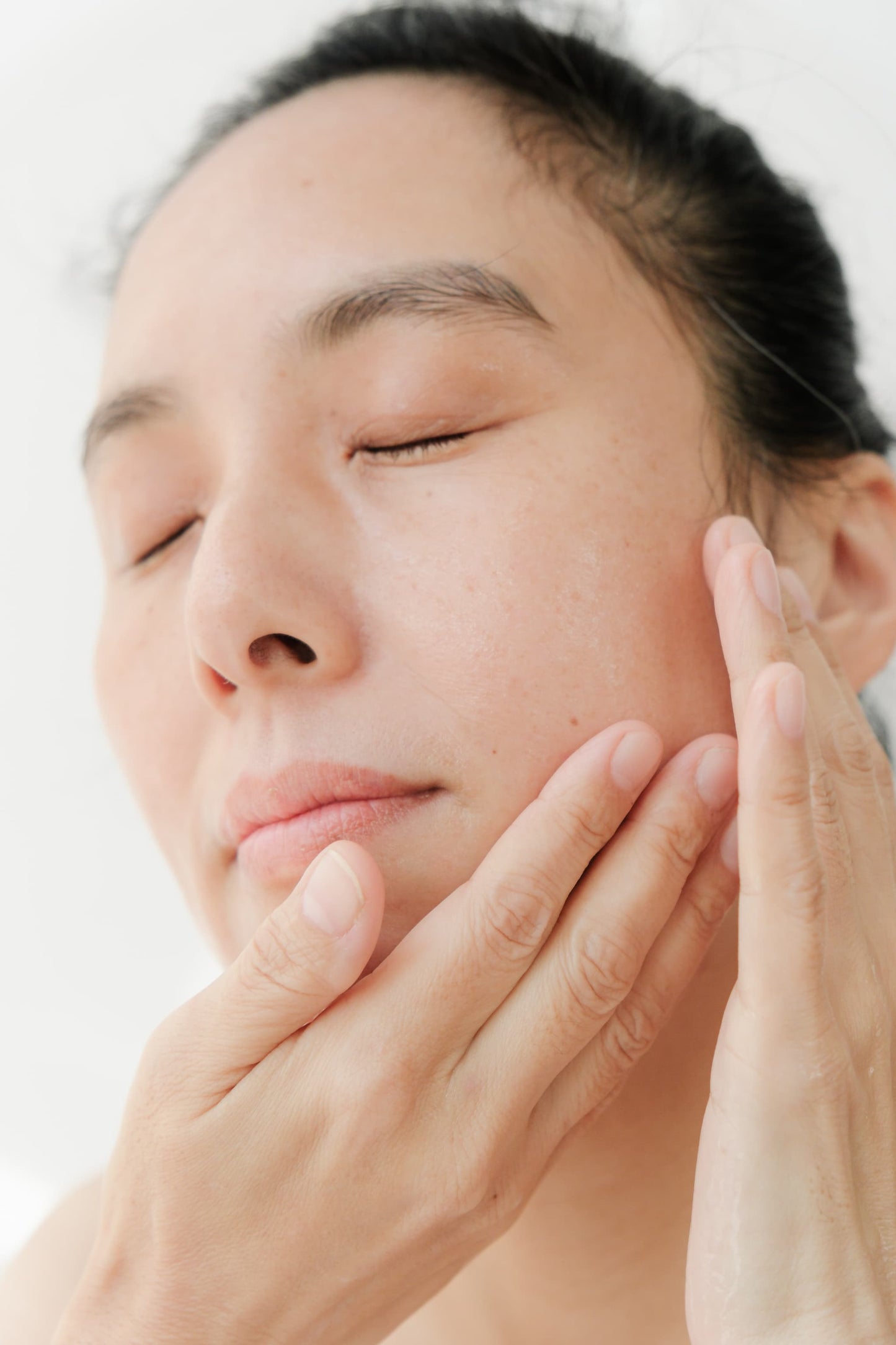 clay mineral essence Lotion